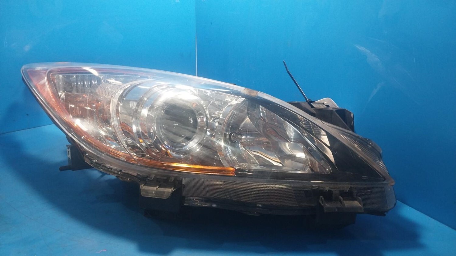 Mazda 3 Right Headlamp For Sale | Wholesale Car Parts