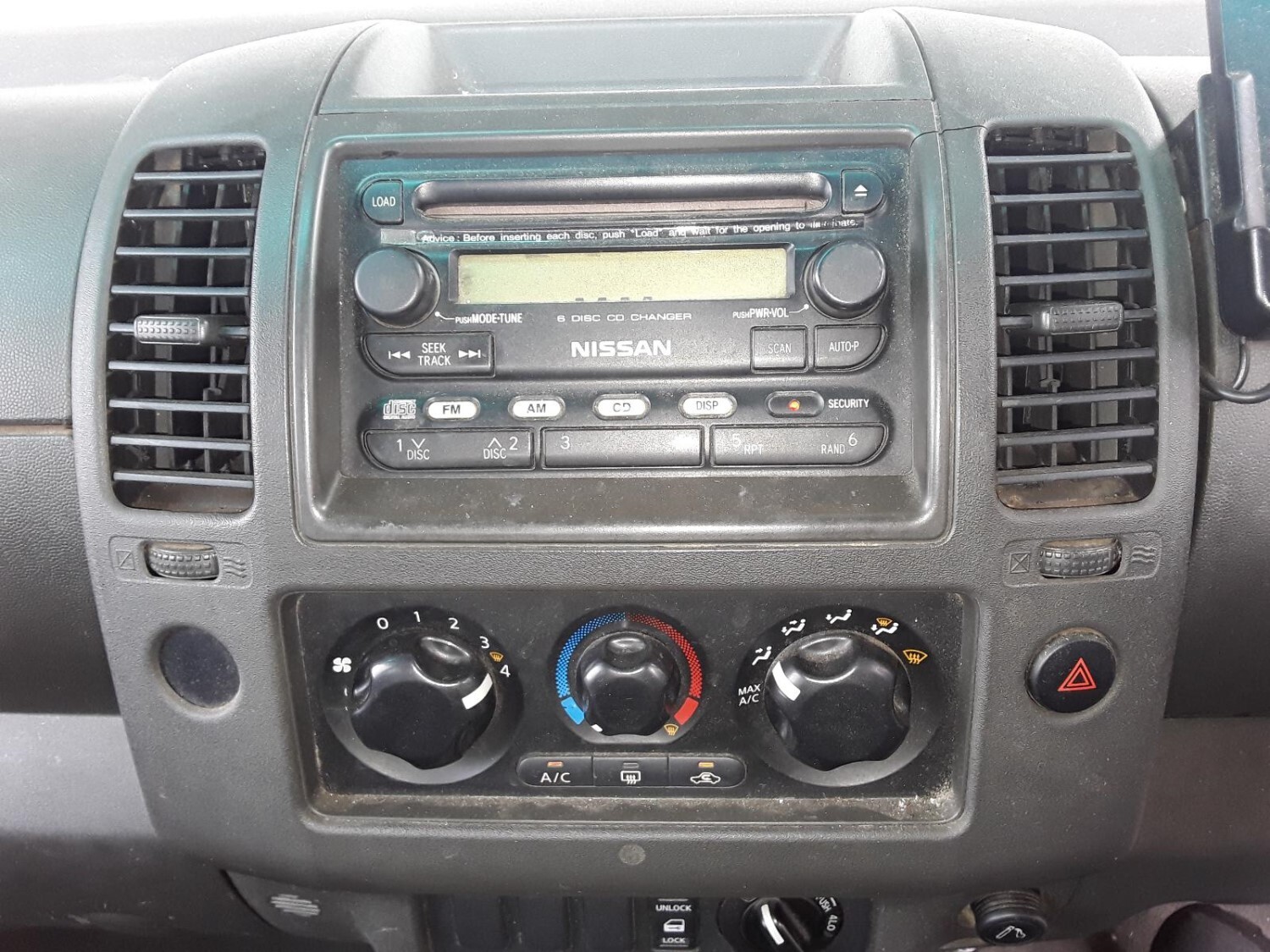 NISSAN NAVARA D40 RADIO STACKER CD PLAYER eBay