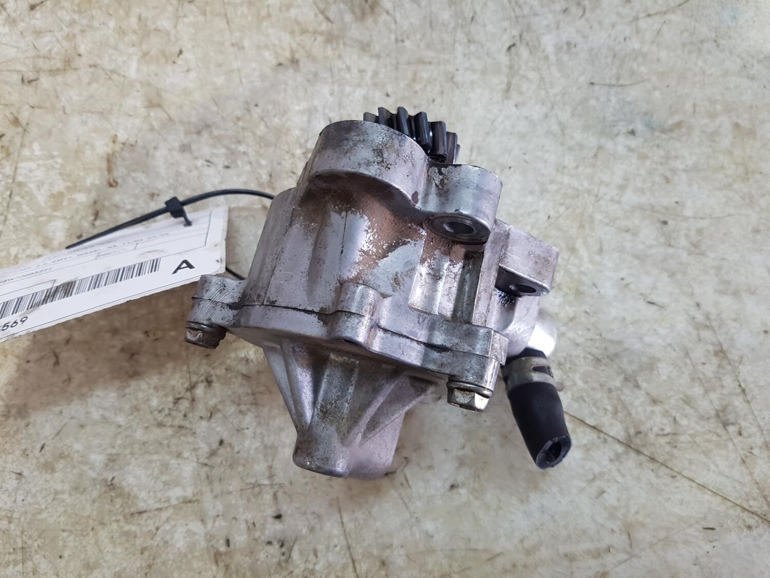 MITSUBISHI PAJERO 4M41 3.2 DIESEL NS, VACUUM PUMP 134569