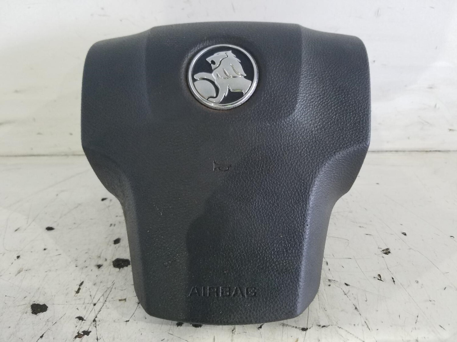 Holden colorado deals steering wheel cover