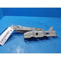 Mercedes C Class W203 Right Side Bonnet Hinge