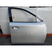 Nissan Pathfinder R52 Right Front Door