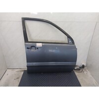 Toyota Kluger Mcu28r Right Front Door