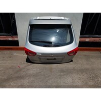 Mitsubishi Lancer Cj Tailgate