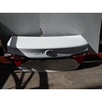 Toyota Camry Asv50 Bootlid