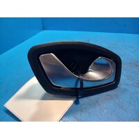 Renault Clio X98 Right Front Inner Door Handle