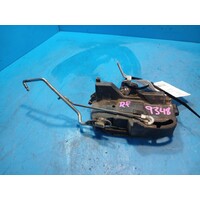 Toyota Hilux Right Front Manual Door Lock/Latch Assy