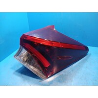 Toyota Corolla Zre182r  Right Taillight