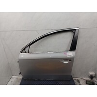 Volkswagen Passat 3C/Mk6 B7 Left Front Door