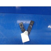 Mitsubishi Asx Xa-Xd Centre Rear Seat Belt Stalk Only