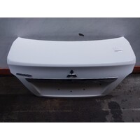 Mitsubishi Mirage Sedan La Bootlid