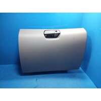 Mitsubishi Triton Mn Glove Box