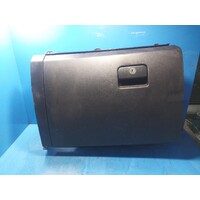 Mitsubishi Pajero Ns-Nw  Glove Box