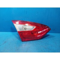 Ford Focus Lw, Left Bootlid Lamp Garnish