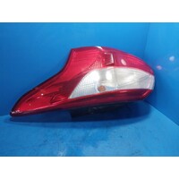 Ford Focus Lw  Right Taillight