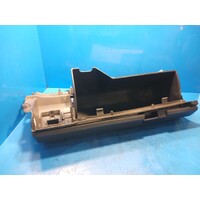 Nissan Navara D40  Vin Vsk Lower Glove Box