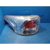 Mitsubishi Outlander Zj Left Taillight In Body