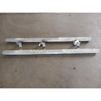 Nissan Navara D22 Side Step Assembly