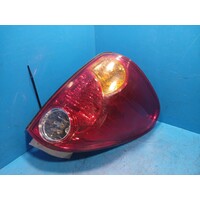 Mitsubishi Triton Ml/Mn  Right Taillight In Body