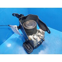 Mitsubishi Triton Mn  P/n 4670A484 Abs Pump