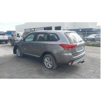 Mitsubishi Outlander Zj-Zk Left Front Wheel Arch Flare In Body