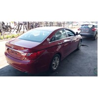 Hyundai I45 Yf Right Front Door