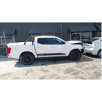 Nissan Navara Np300 Rear Screen Glass